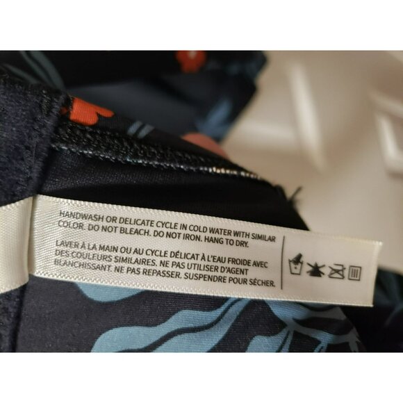 From Rachel Eco Bikini Top, XL, Navy Floral, 32" band, 3 hook adj close, Canada - Picture 8 of 11